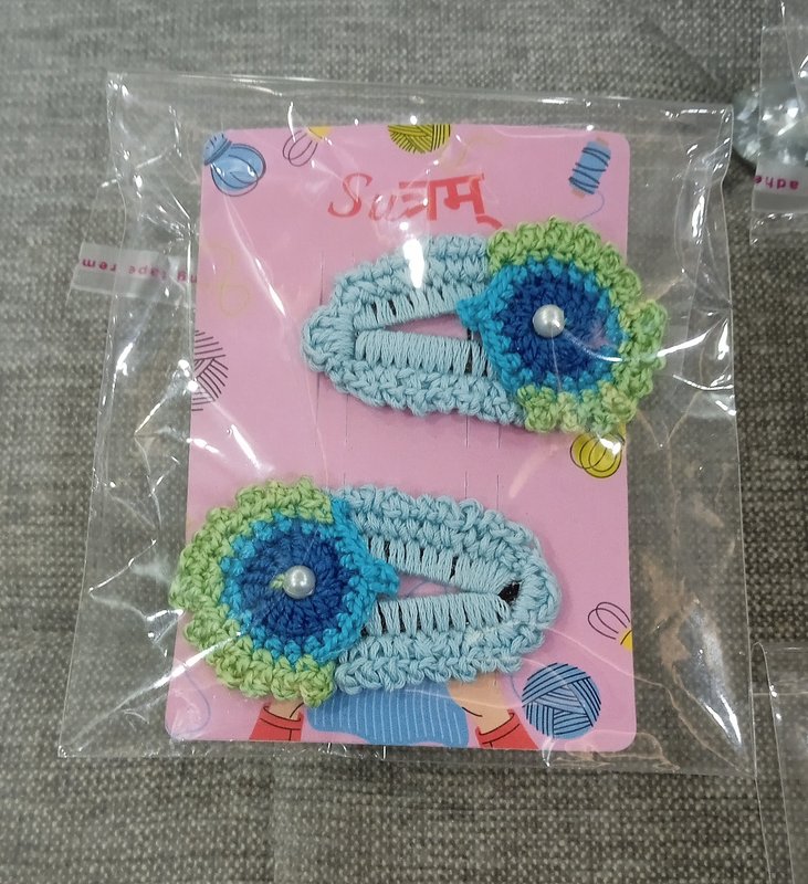 Handmade crochet hair clip for your lovely sister — Sutram