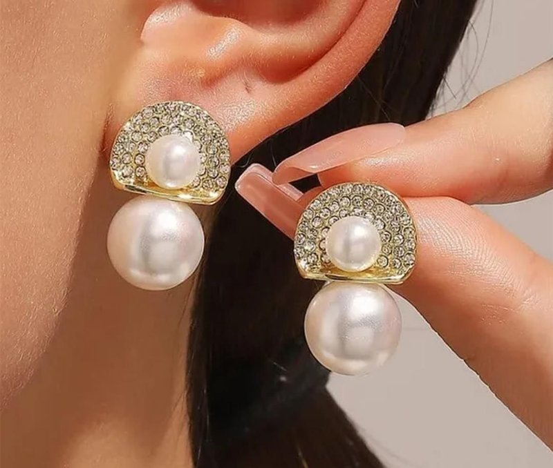 Pearl Earrings — TheThingzhub