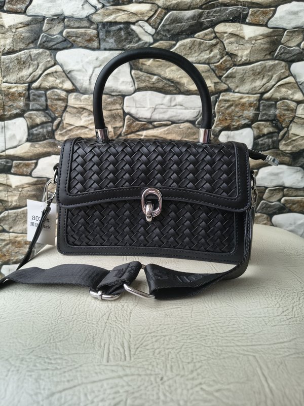 CHIC WEAVE TOP HANDLE — Ysk Atelier